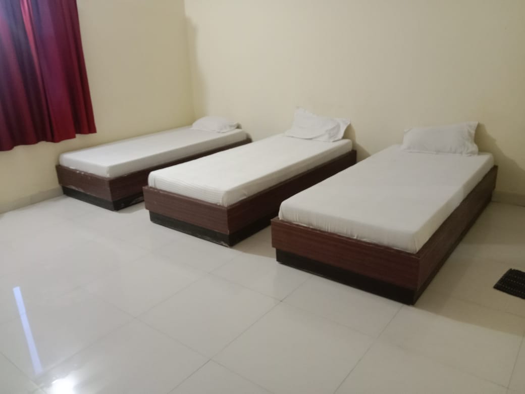 Real three bed room at Happy International Guest House